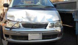 韮崎市のお客様から廃車買取したトヨタエスティマ