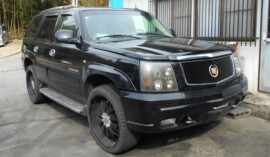 甲府市のお客様から廃車買取したキャデラックエスカレード