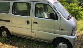 北杜市のお客様から廃車買取した放置車両(スズキ エブリイ)