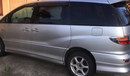 甲府市のお客様から廃車買取したトヨタエスティマ