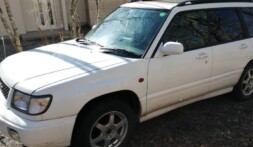 富士河口湖町のお客様から廃車買取したスバルフォレスター